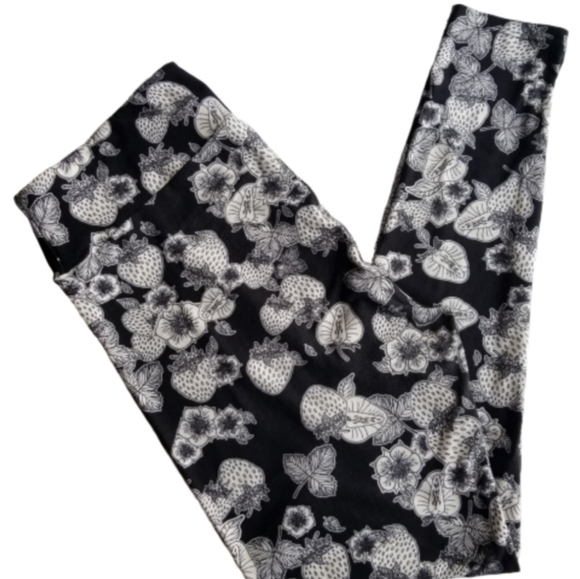 LuLaRoe • HTF B&W Strawberry Print TC Leggings - Picture 1 of 4